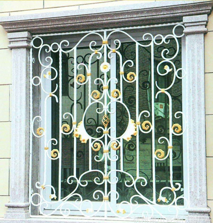铁艺防盗窗表面处理的主要方法
